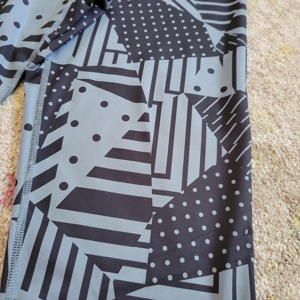 Nike Pro Capris - Picture 3 of 4
